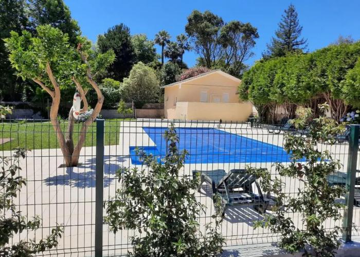 Metro Vilar Suites & Villas