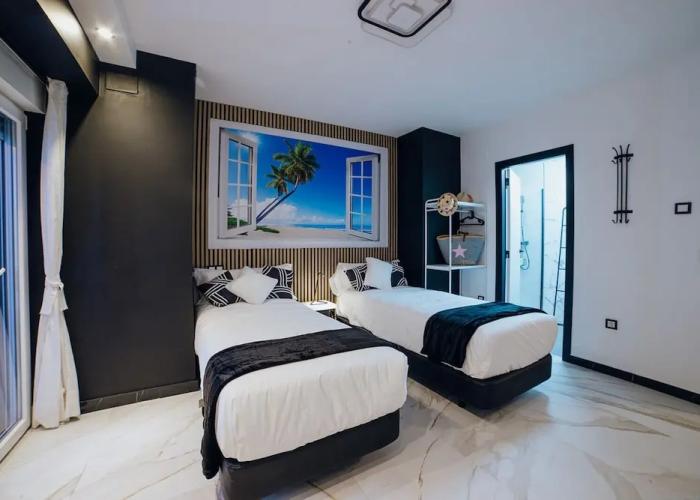 Hostal Luxury Nit I Dia