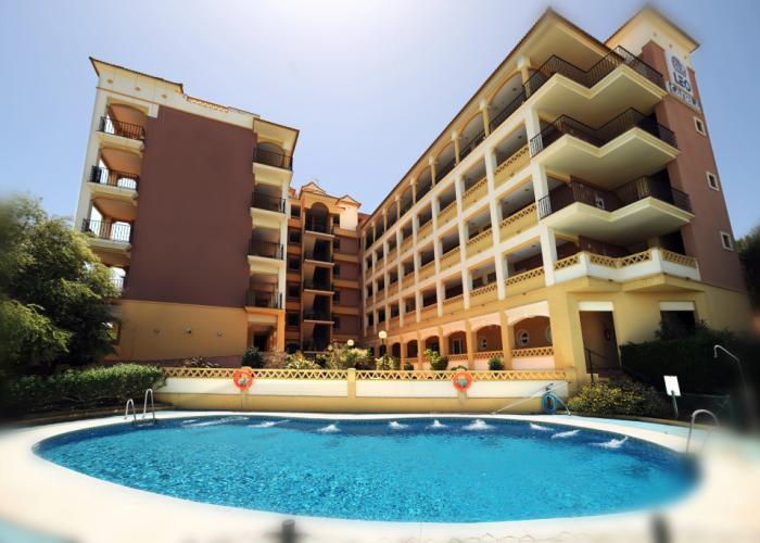 Apartamentos Leo Canela