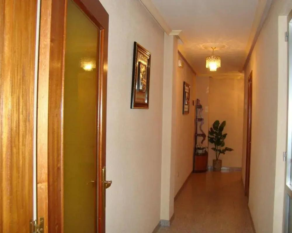 фото Hostal Universal