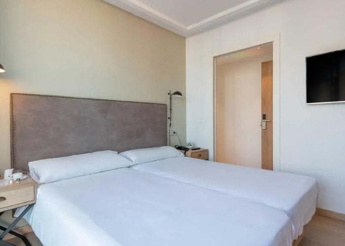 Kyrat Amarac Suites