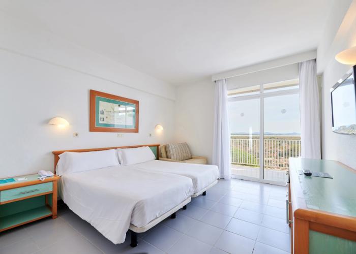 AluaSun Cala Antena – All Inclusive