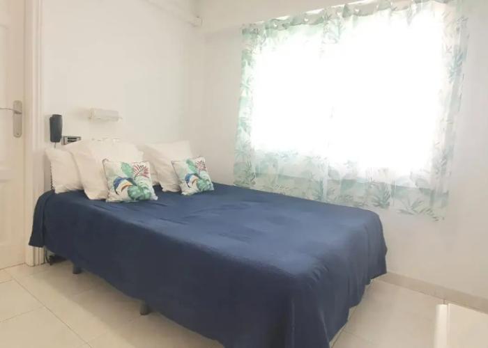 Hugo Beach Hotel