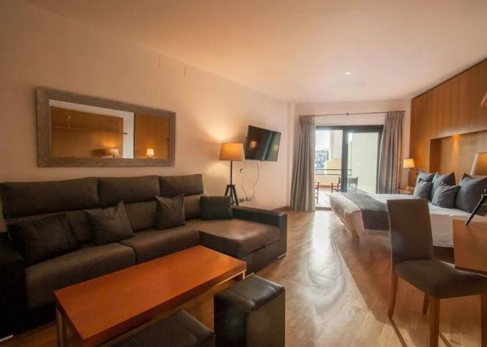 Albayt Nueva Alcaidesa Apartments