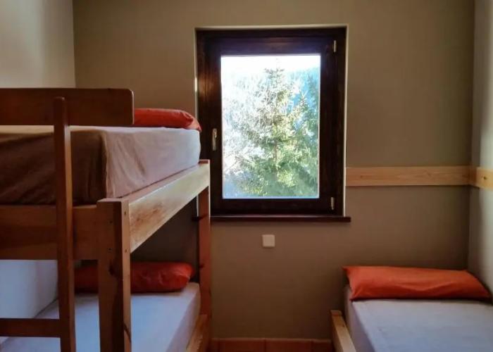 Hostal Xalet Refugi Pere Carné - Hostel