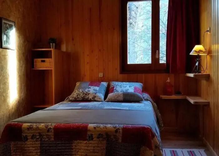 Hostal Xalet Refugi Pere Carné - Hostel