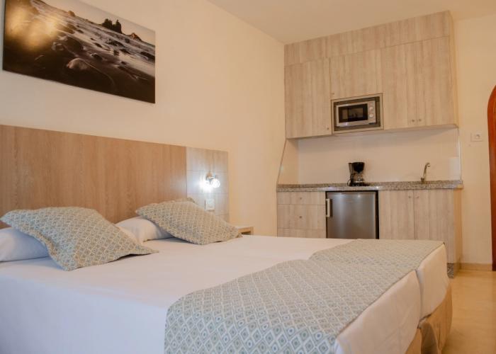 Klayman Olivina Aparthotel