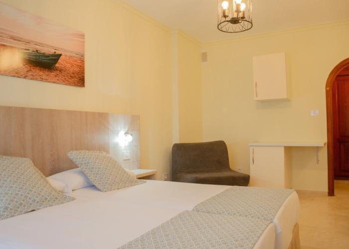 Klayman Olivina Aparthotel