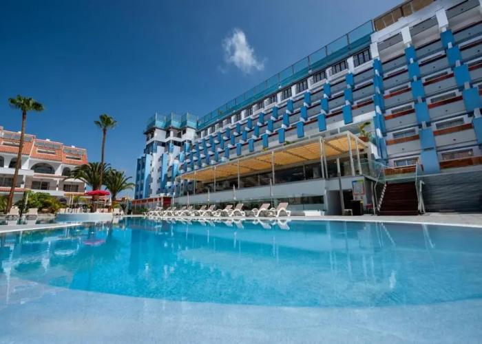 Paradise Park Fun Lifestyle Hotel