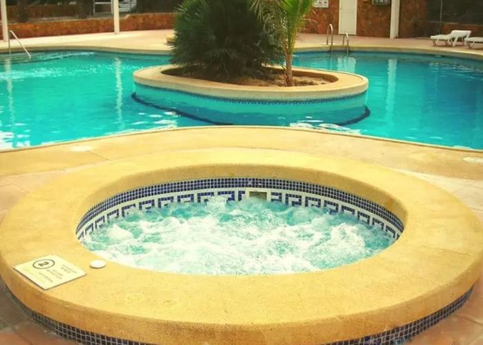 Camping & Bungalow Cueva Negra