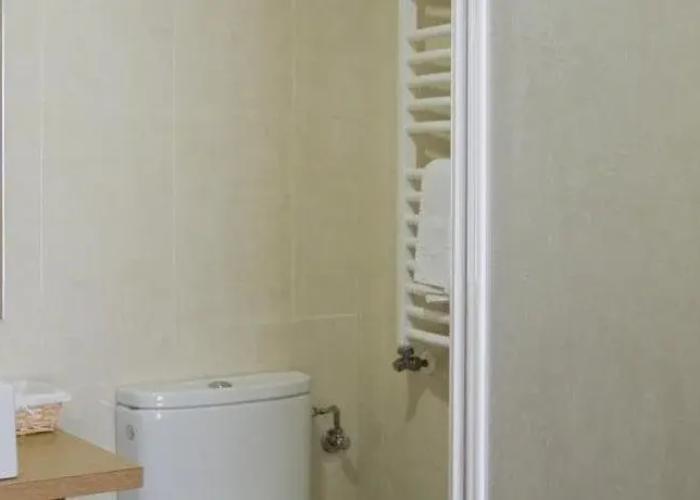 Amolls Restaurant i Habitacions ® - Mejor Precio Garantizado - BookingADN.com