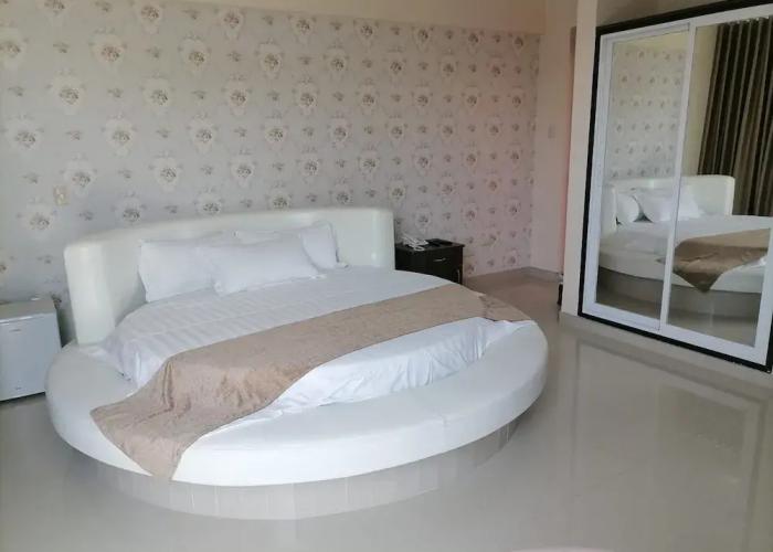 Joneya Hotel