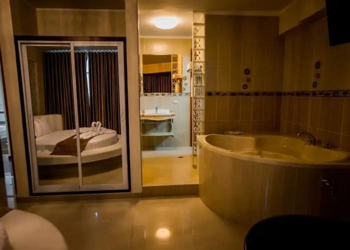 Joneya Hotel