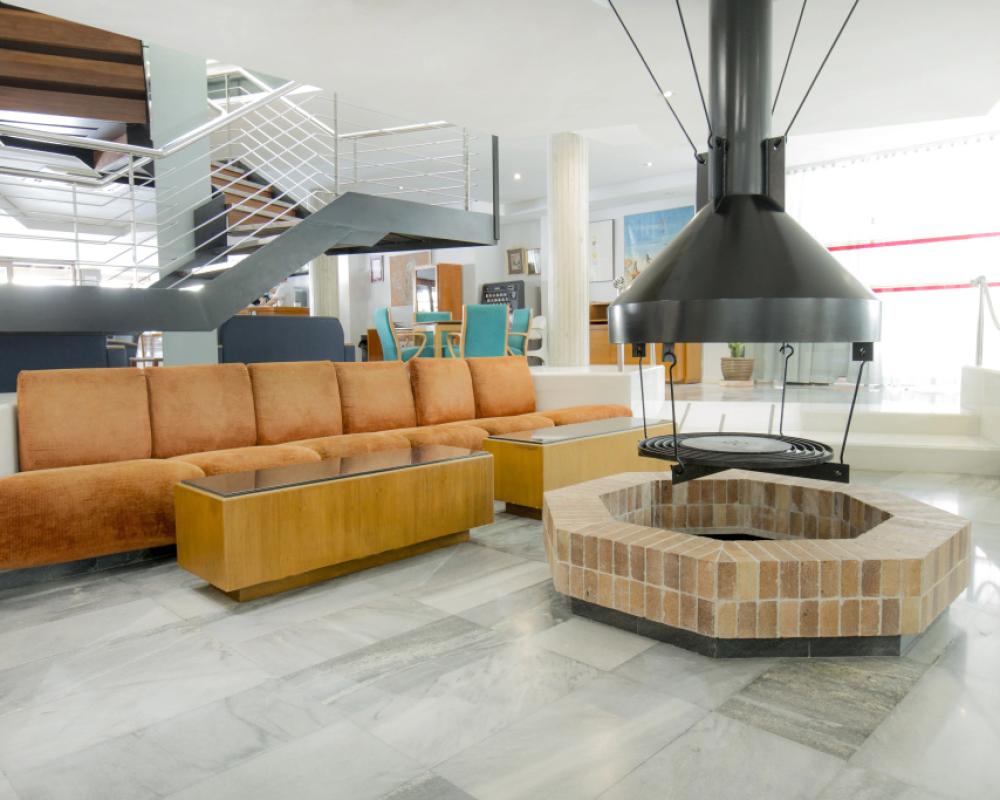 фото Aparthotel Flora