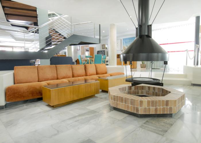 Aparthotel Flora