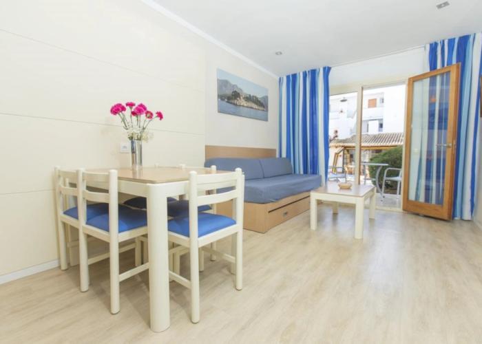 Aparthotel Flora