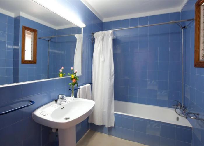Cabot Hobby Club Apartments