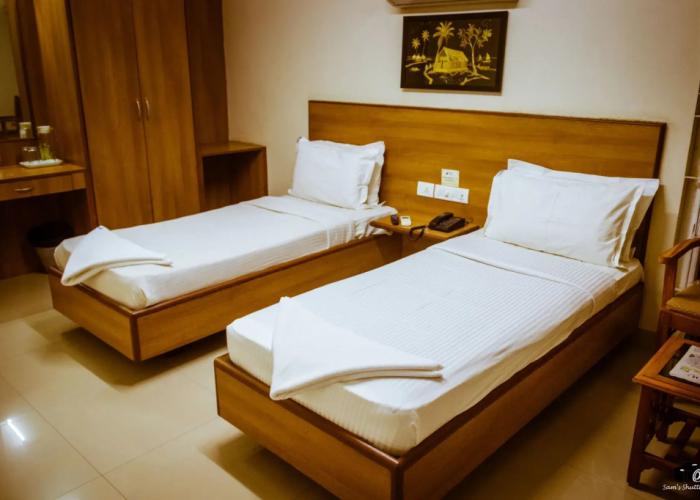 Hotel SPR Inn