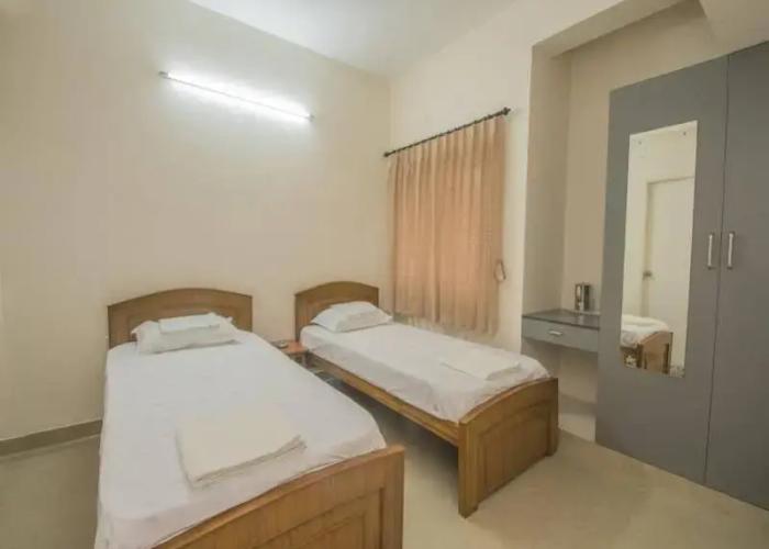 ThulasiRams Service Apartments