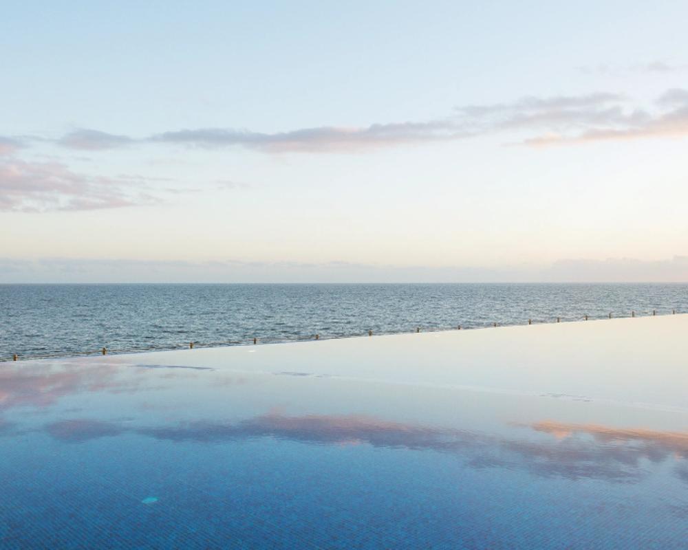 фото Marina Suites