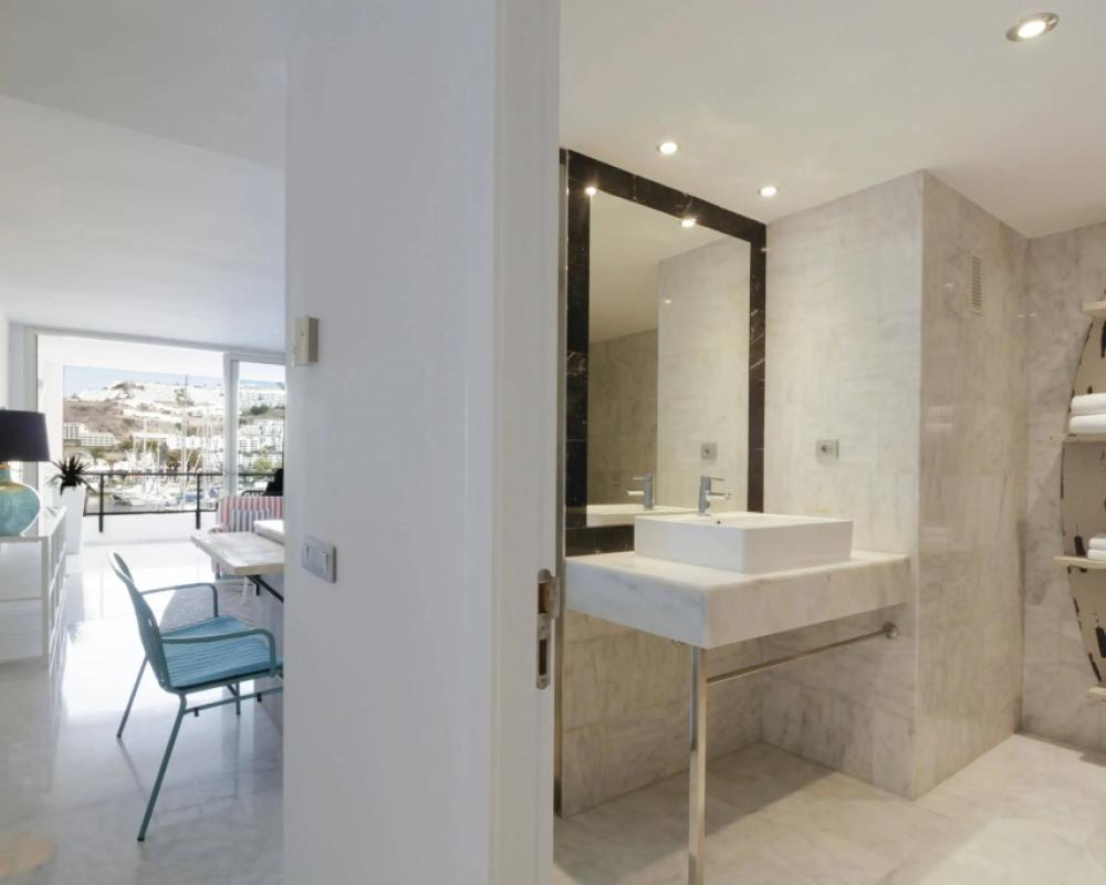 фото Marina Suites