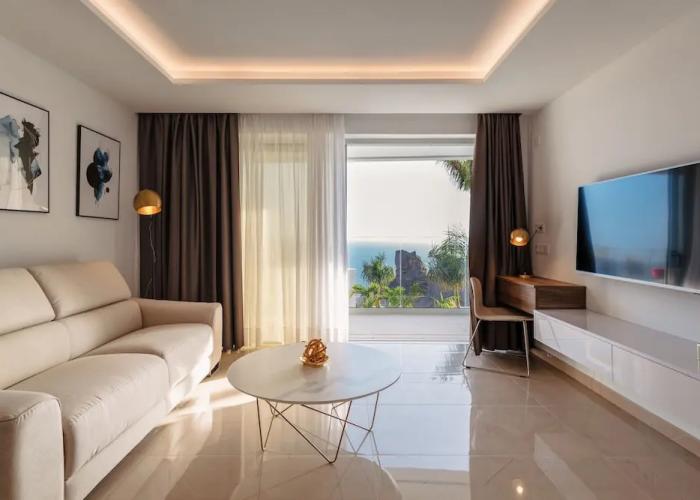 Grand Horizon Luxury Boutique Apartments