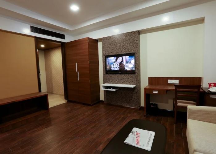 Hotel Seetharam Select