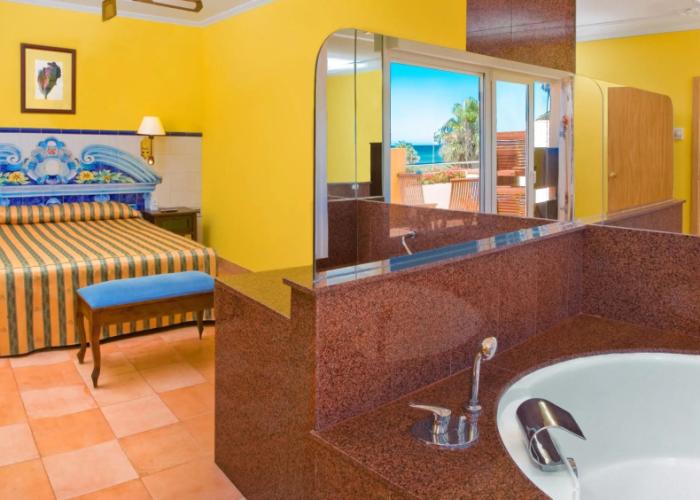 Playaballena Hotel