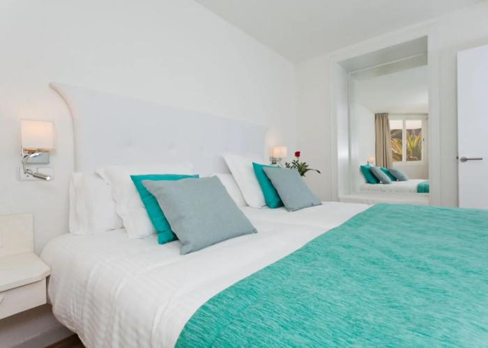 FERGUS Style Cala Blanca Suites