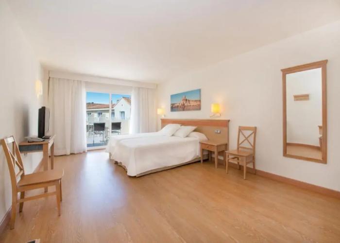 Iberostar Club Cala Barca Hotel - All Inclusive