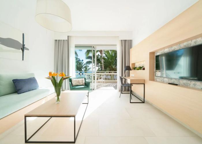 Plus Fariones Suite Hotel