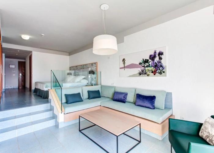 Plus Fariones Suite Hotel