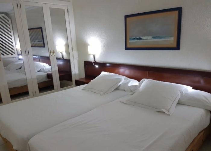 Plus Fariones Apartamentos