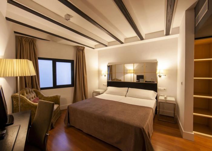 Hotel YIT El Postigo