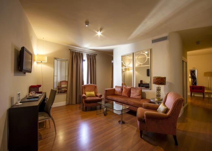 Hotel YIT El Postigo
