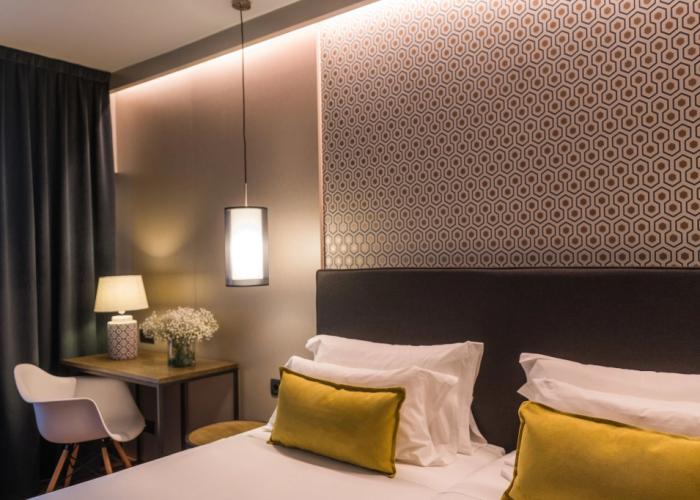 Up Rooms Vic Hotel