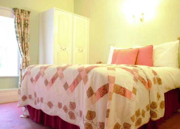 Lowbyer Manor Country House