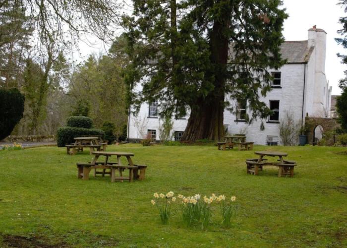 Lowbyer Manor Country House