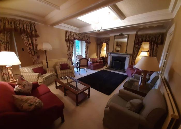 Lovelady Shield Hotel