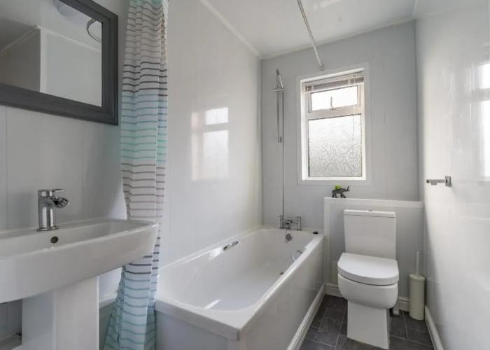 Chestnut House - Cosy 2 Bedroom - Ashington