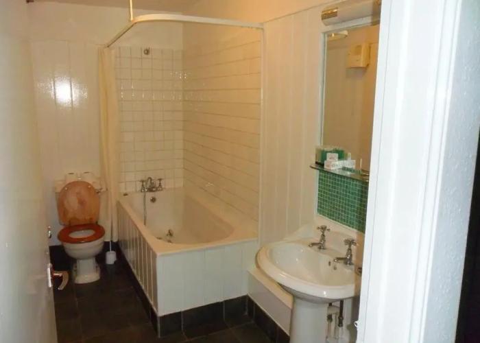 Chequers Inn