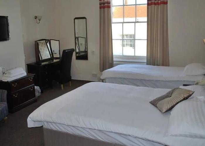 The George Hotel