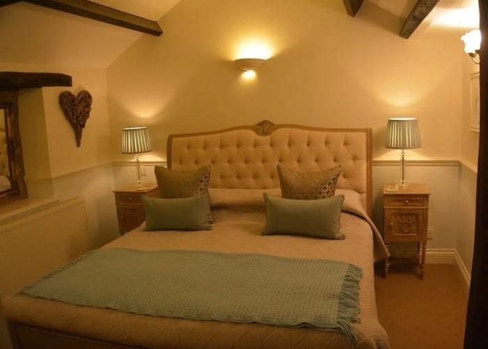 The Castle Arms Inn