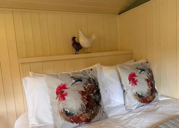 Cottages_and_Houses Shepherdshut-cotswolds-petfriendly-woodburner