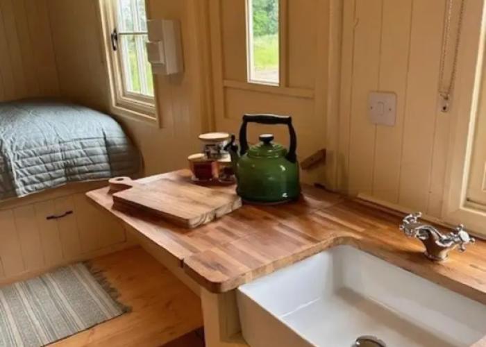 Cottages_and_Houses Shepherdshut-cotswolds-petfriendly-woodburner