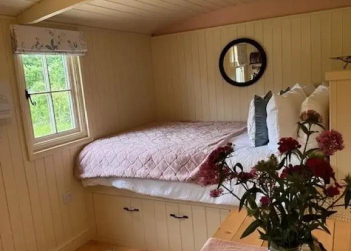 Cottages_and_Houses Shepherdshut-cotswolds-petfriendly-woodburner