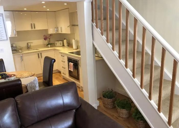 Bramble Cottage With Free Parking