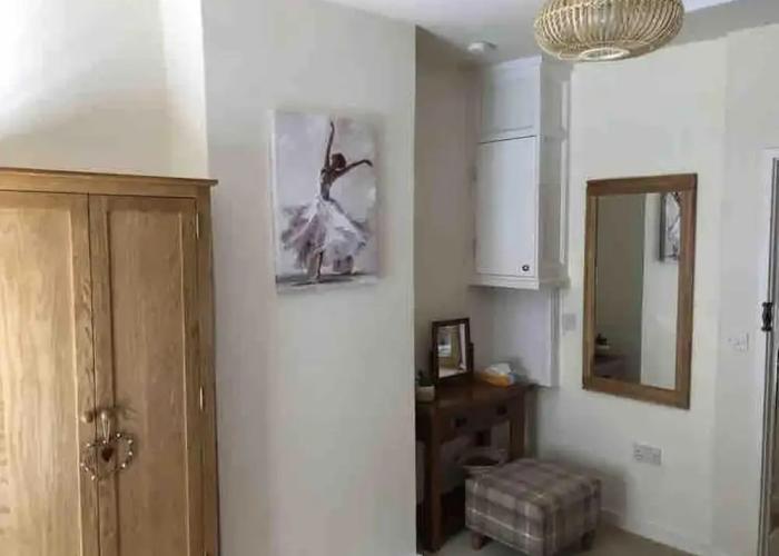 Bramble Cottage With Free Parking