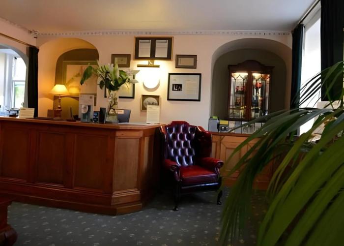 Bridge House Hotel