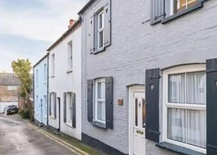 Host Stay Ethelbert Cottage